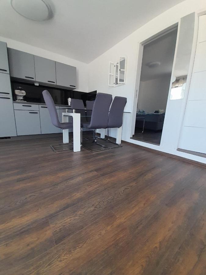 Mint-Vacation House Žman Exterior foto